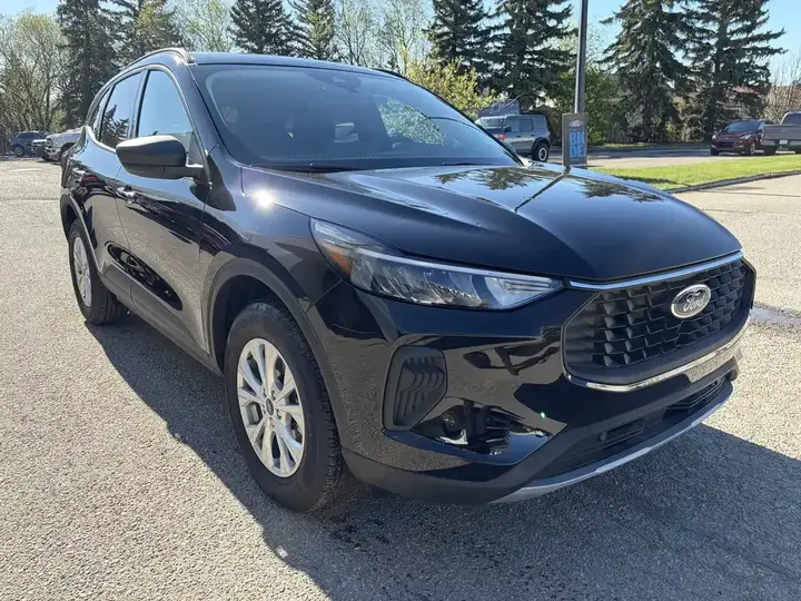 Ford Escape 2025 photo 3
