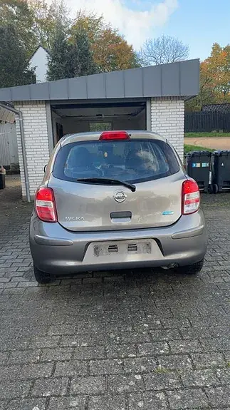 Nissan Micra 2011 photo 4