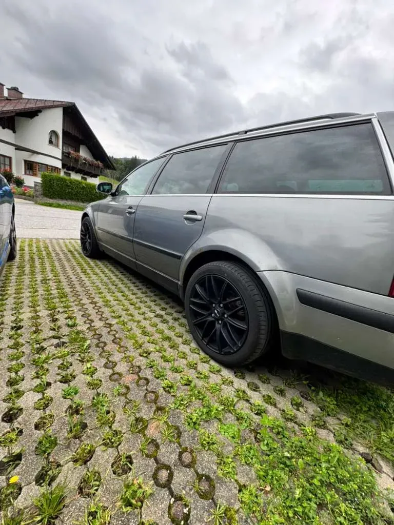Volkswagen Passat 2004 photo 3