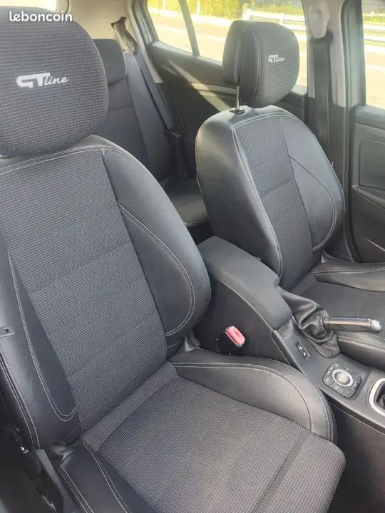 Renault Megane 2011 photo 3