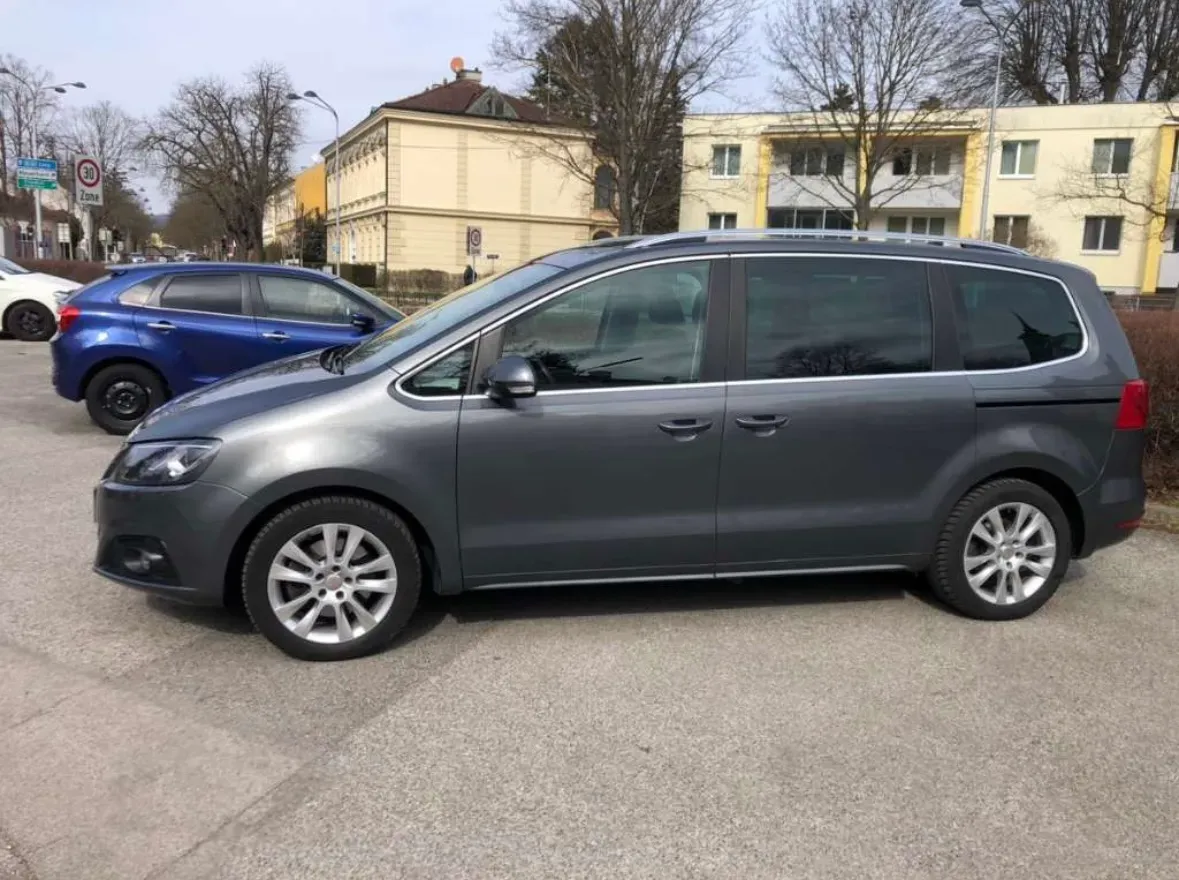 Seat Alhambra 2012 photo 3