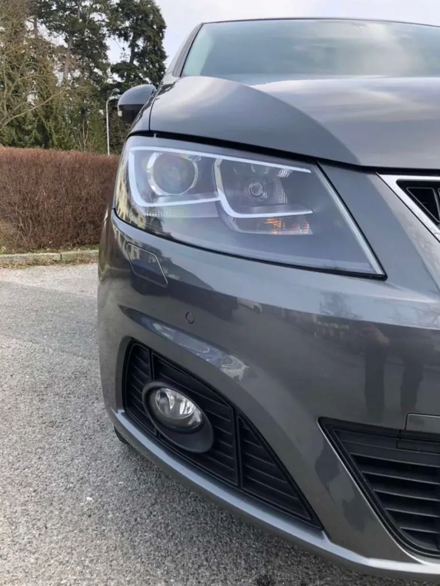 Seat Alhambra 2012 photo 2