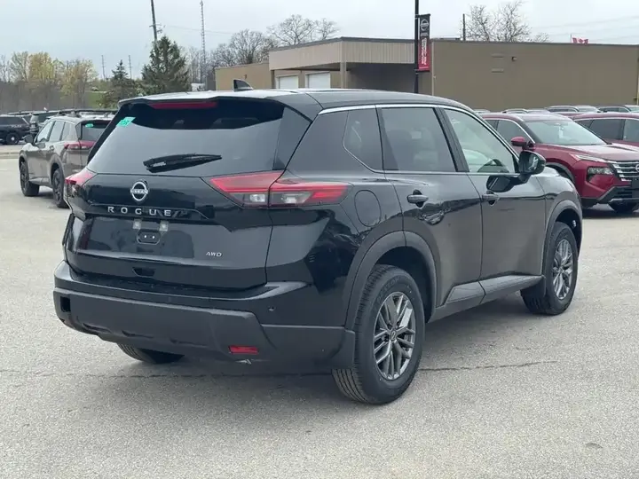 Nissan Rogue 2026 photo 4
