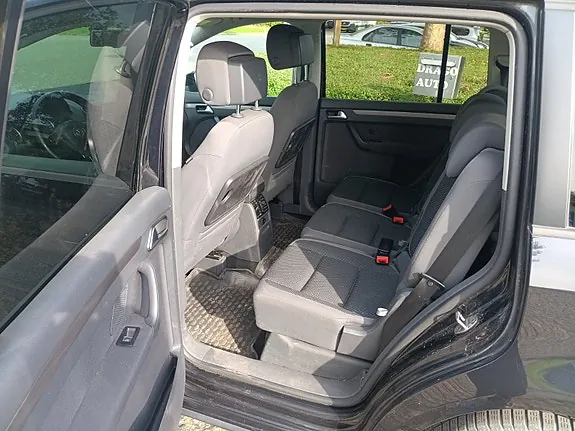 Volkswagen Touran 2015 photo 3