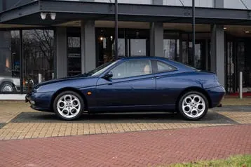 Alfa Romeo Gtv 1999 photo 2