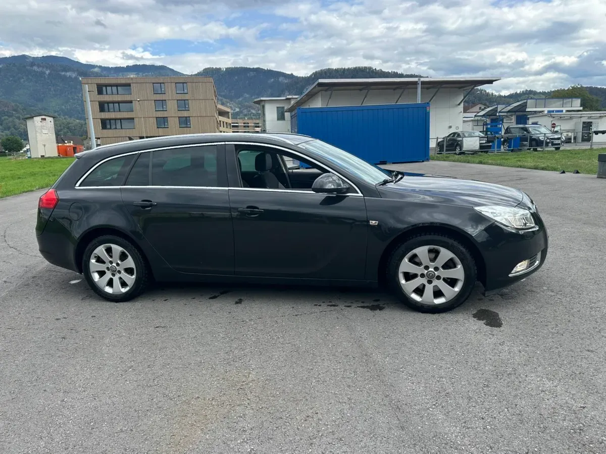 Opel Insignia 2012 photo 3