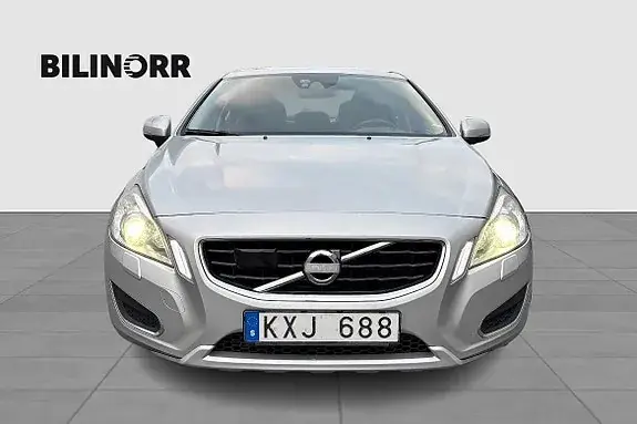 Volvo S60 2011 photo 2
