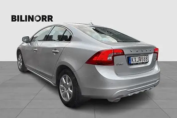 Volvo S60 2011 photo 4