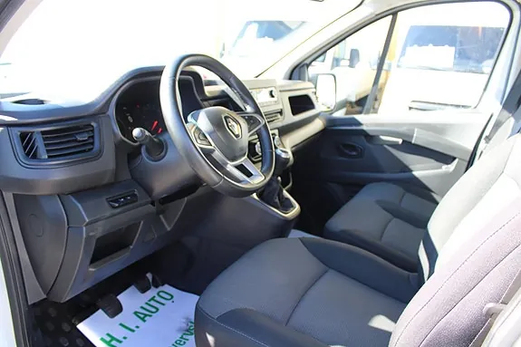 Renault Trafic 2022 photo 3