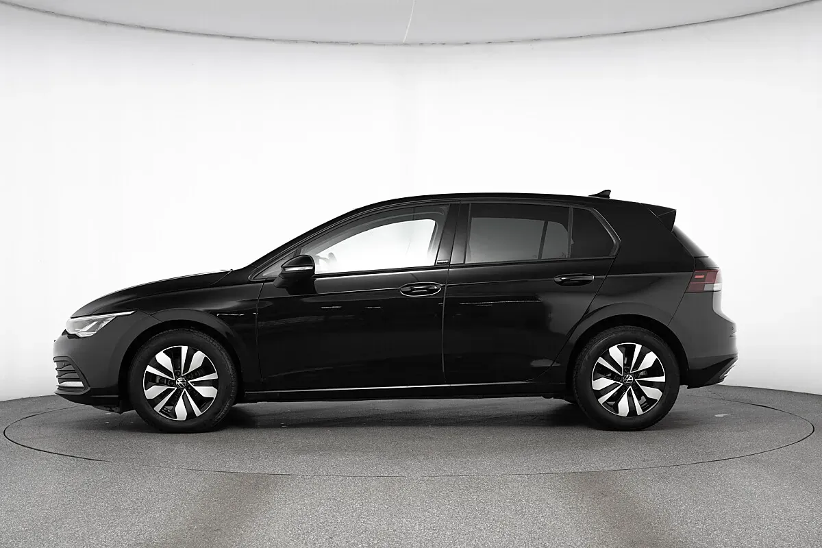 Volkswagen Golf 2024 photo 3