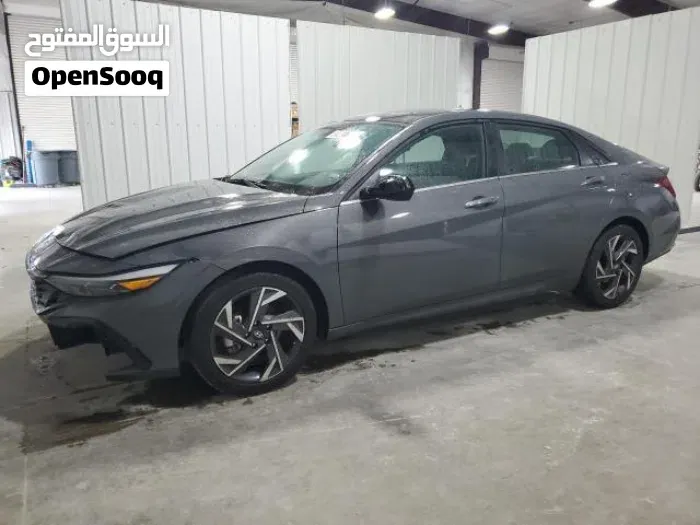 Hyundai Elantra 2025 photo 2