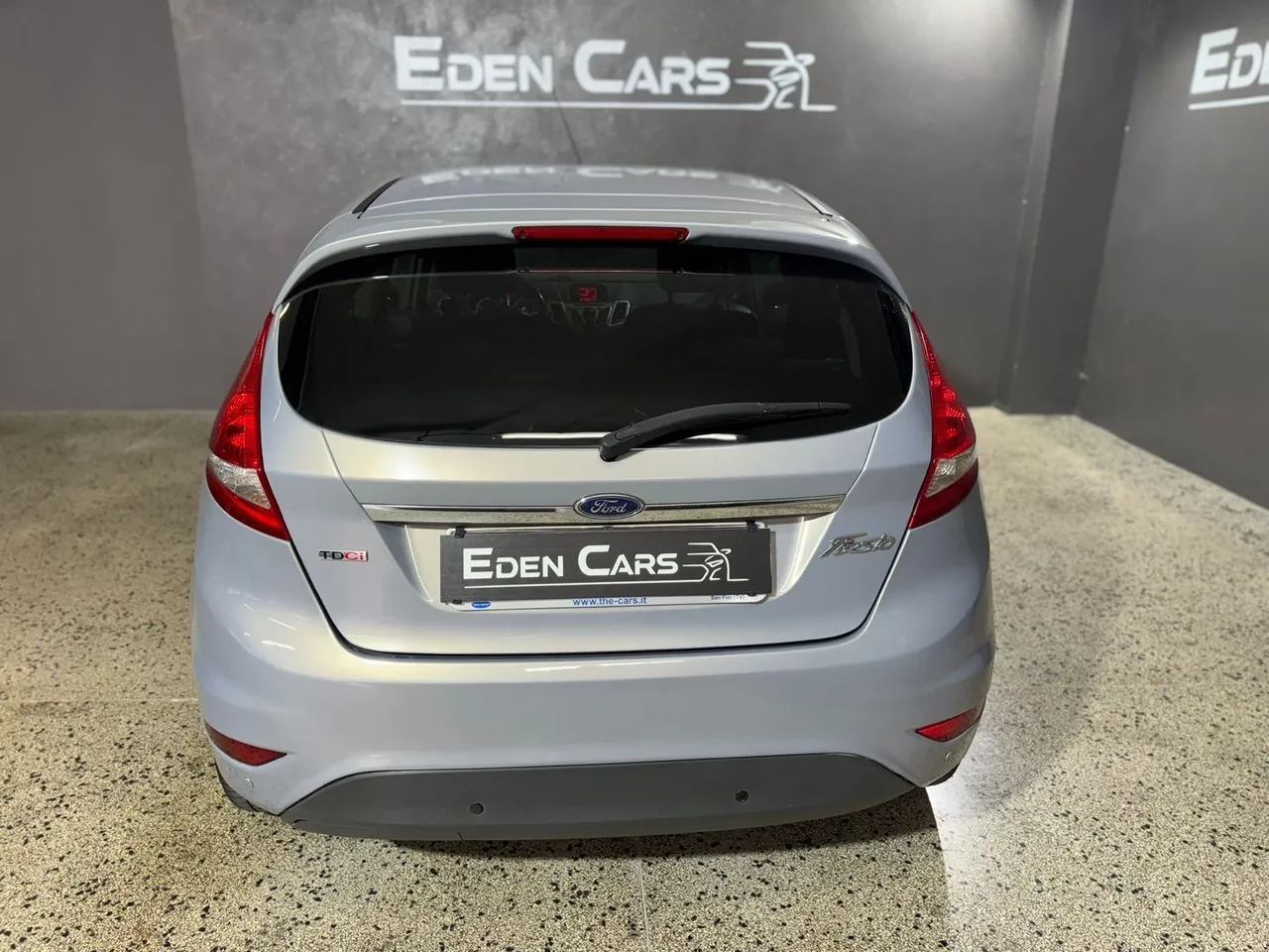 Ford Fiesta 2011 photo 3
