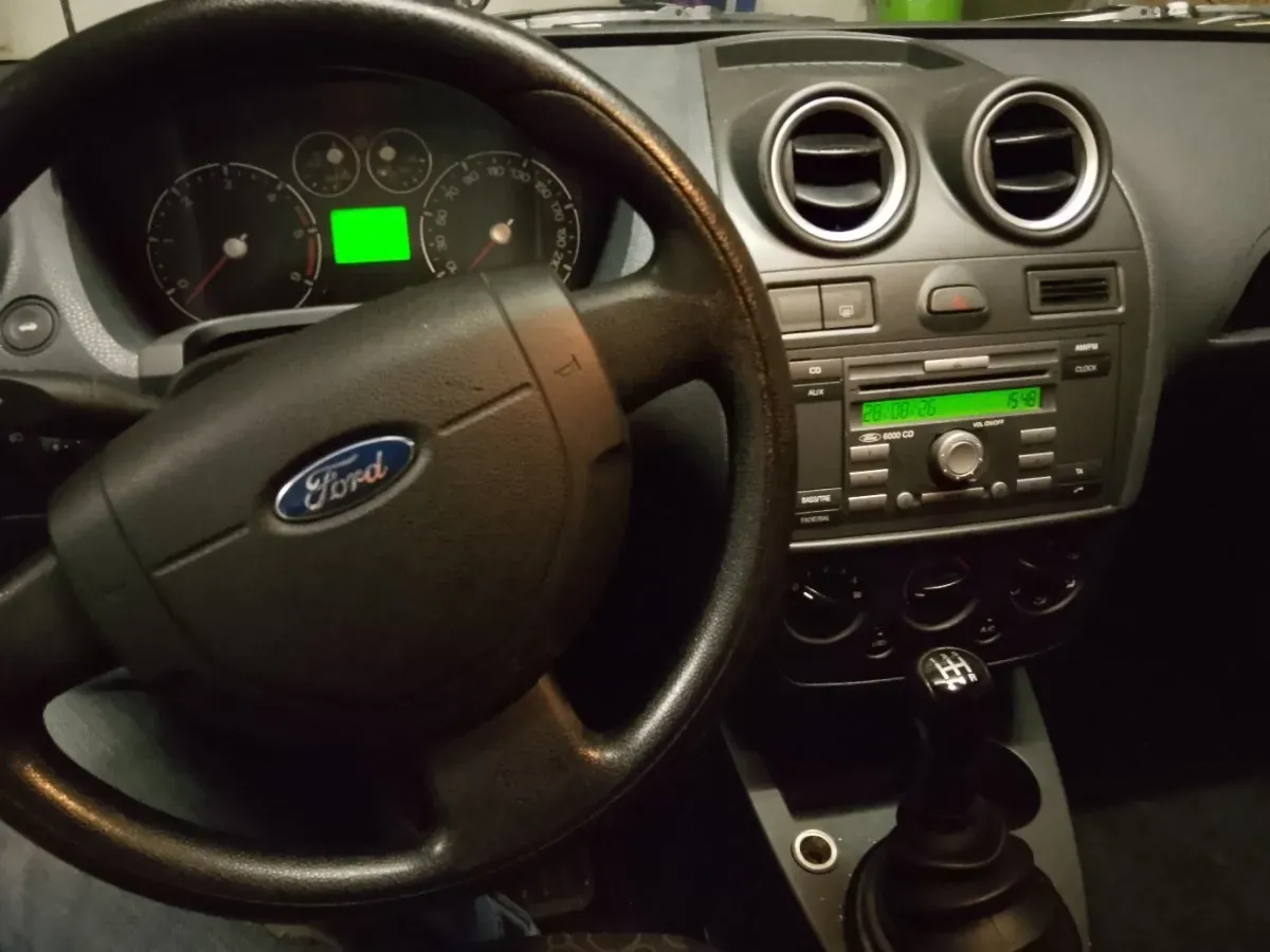 Ford Fiesta 2006 photo 3