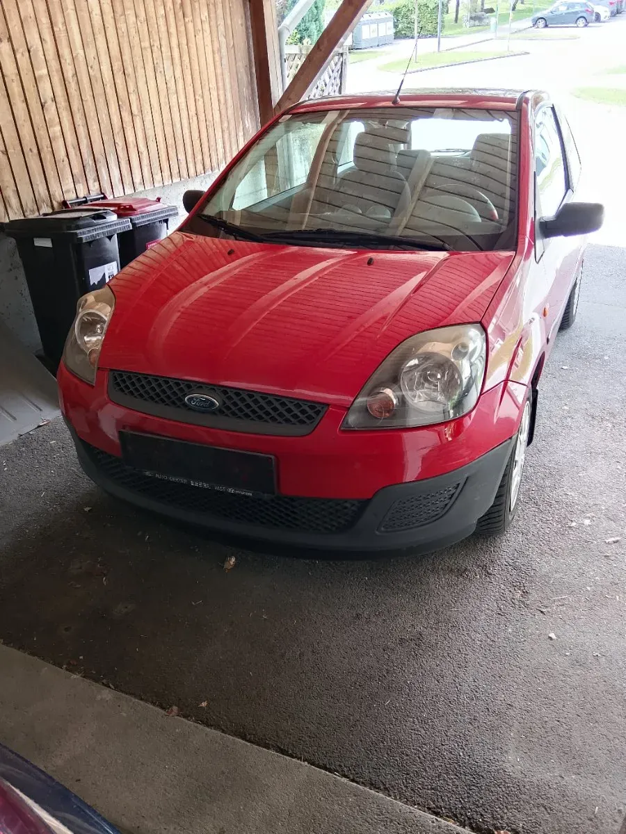 Ford Fiesta 2006 photo 2
