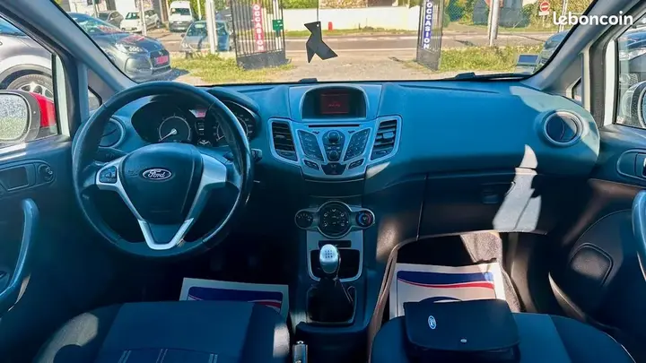 Ford Fiesta 2011 photo 5