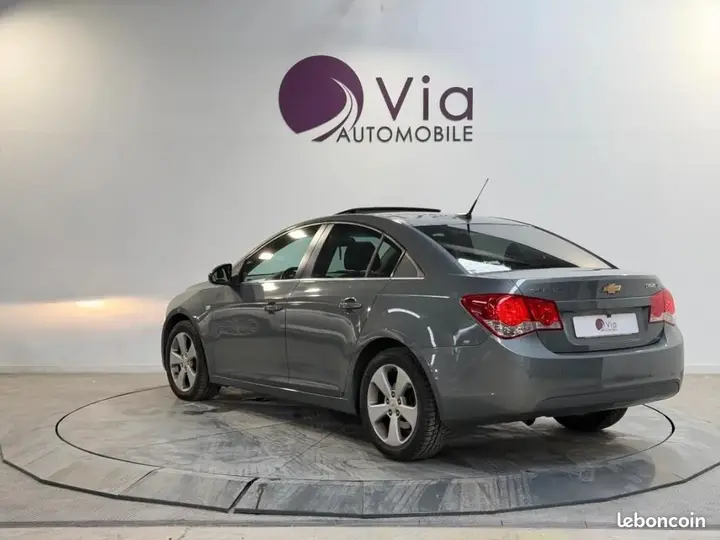 Chevrolet Cruze 2010 photo 3