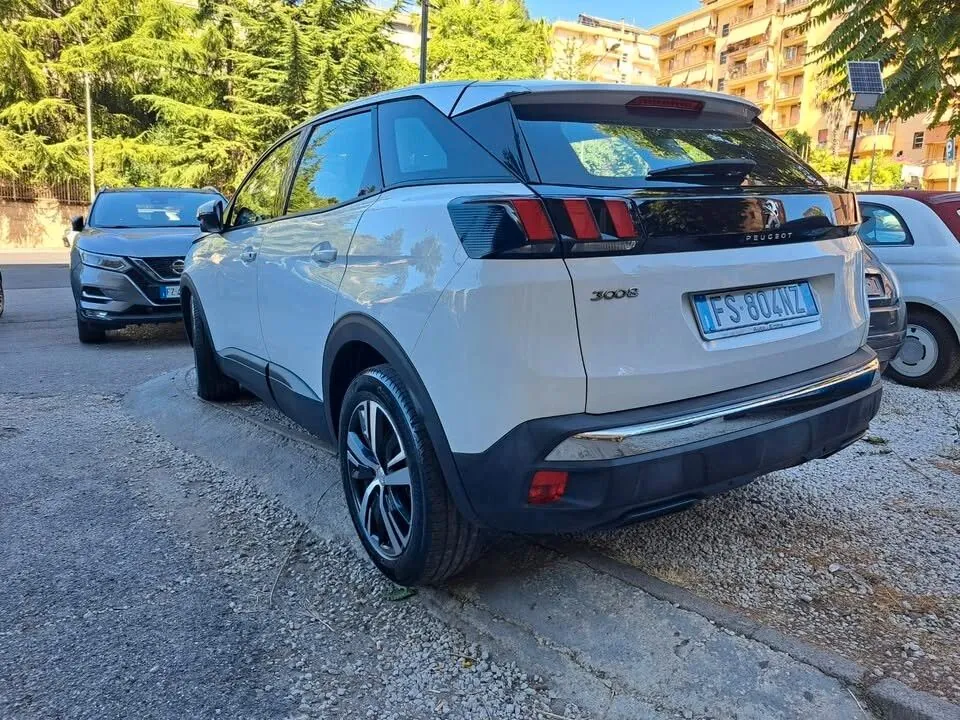 Peugeot 3008 2018 photo 3