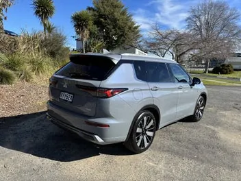 Mitsubishi Outlander 2026 photo 5
