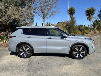 Mitsubishi Outlander 2026 photo 4