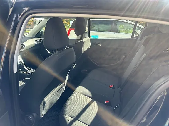 Peugeot 308 2017 photo 3