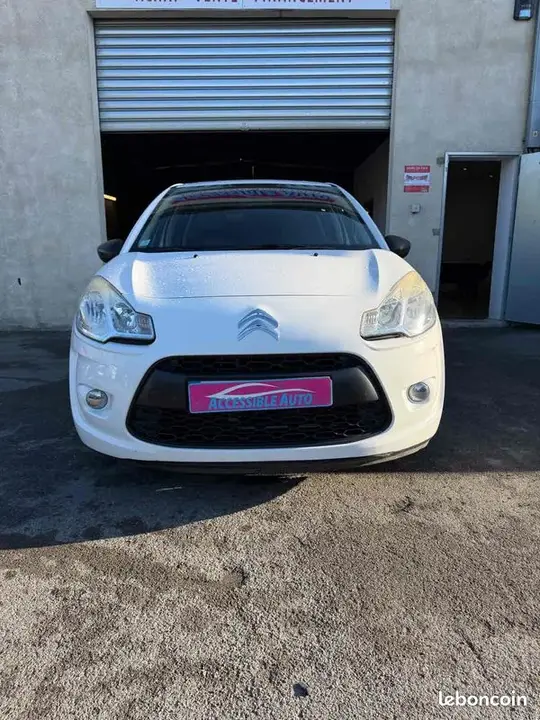 Citroen C3 2012 photo 2