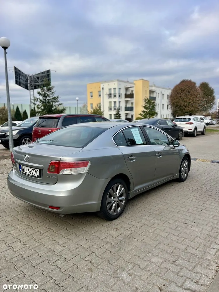 Toyota Avensis 2009 photo 4