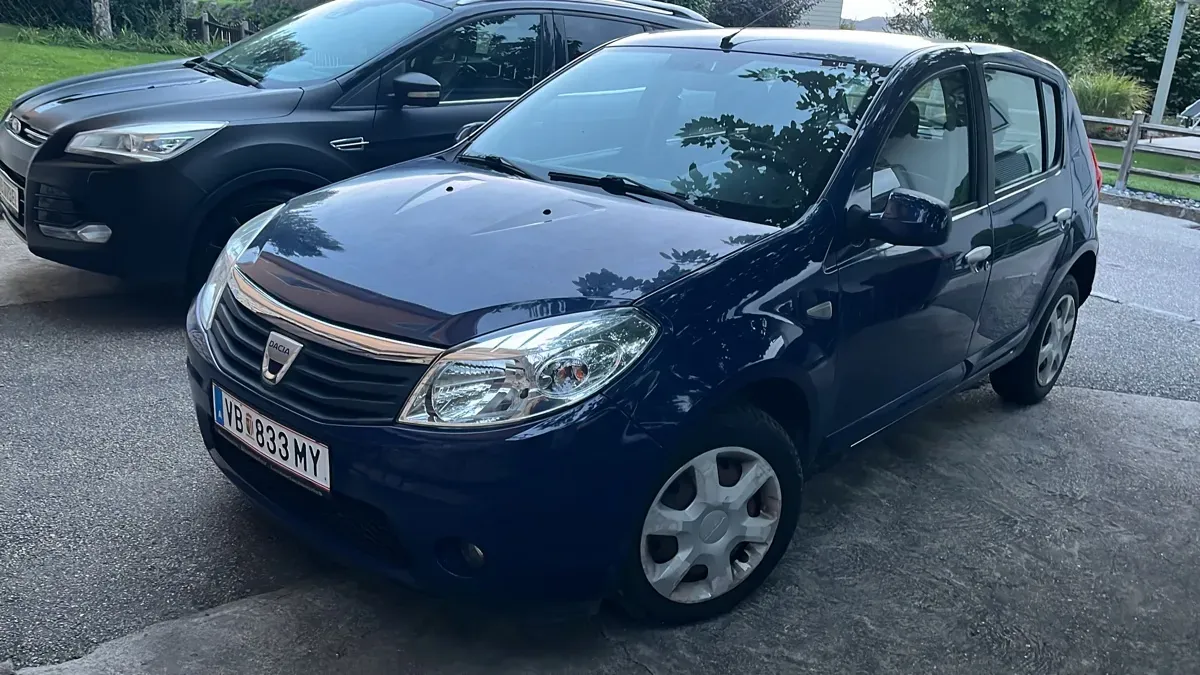 Dacia Sandero 2009 photo 3