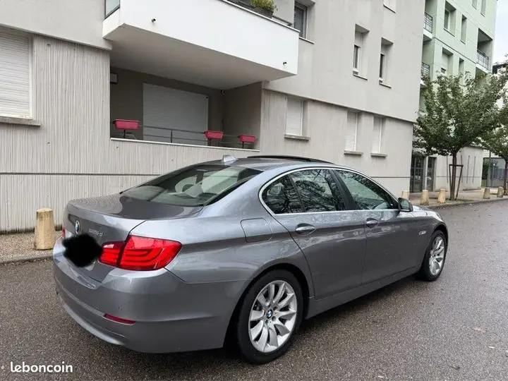 BMW 5 Series 2011 photo 4