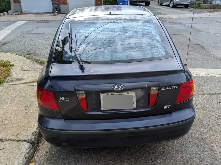 Hyundai Elantra 2002 photo 3