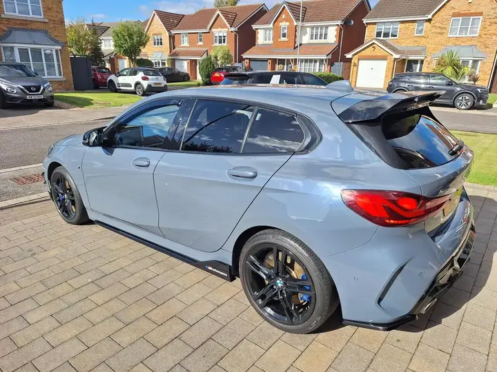 BMW 1 Series 2021 photo 2