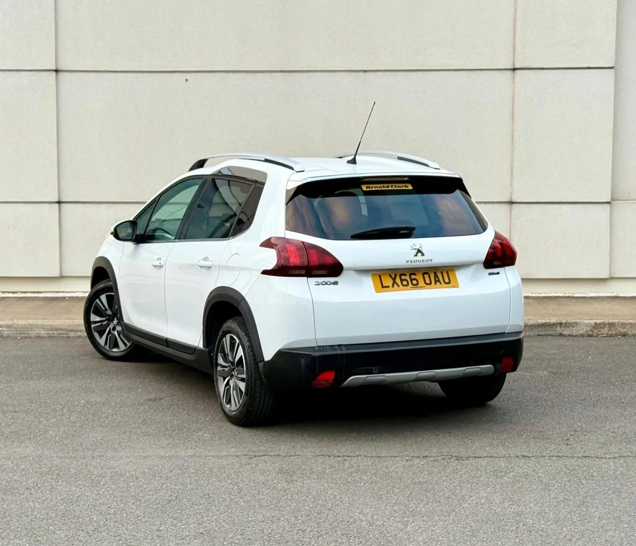 Peugeot 2008 2016 photo 5