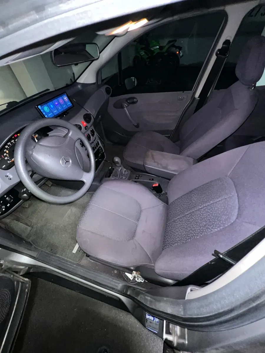 Mercedes-Benz A-Class 2000 photo 3