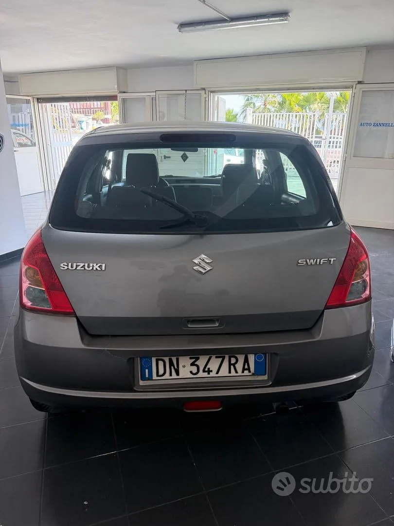 Suzuki Swift 2008 photo 4