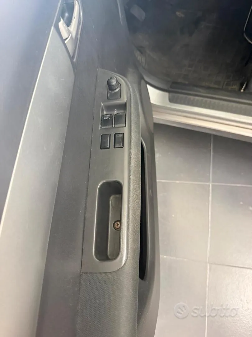 Suzuki Swift 2008 photo 5