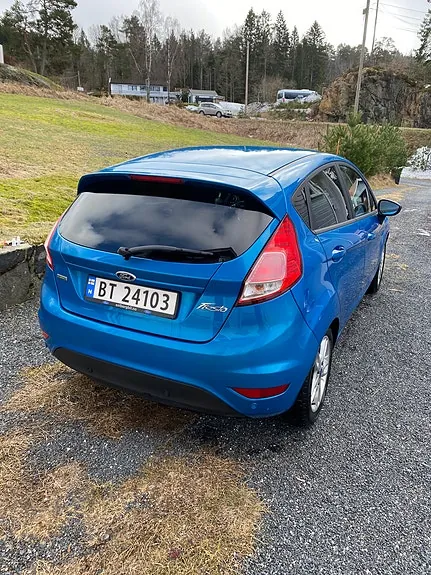 Ford Fiesta 2014 photo 4