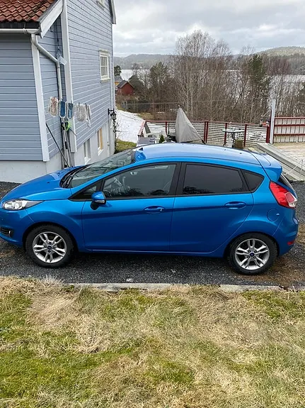 Ford Fiesta 2014 photo 2