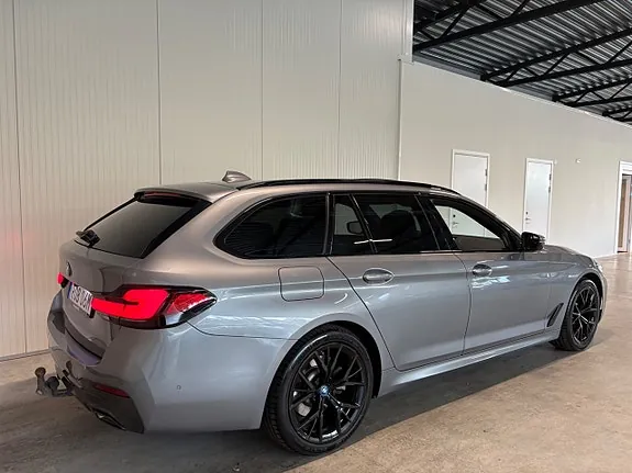 BMW 530E 2023 photo 4