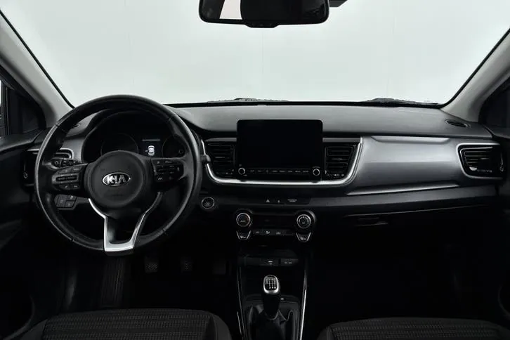 Kia Stonic 2021 photo 2