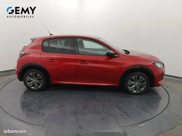 Peugeot 208 2022 photo 4