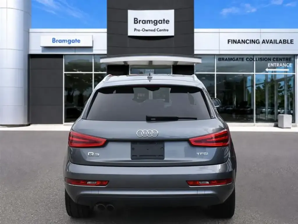 Audi Q3 2015 photo 2