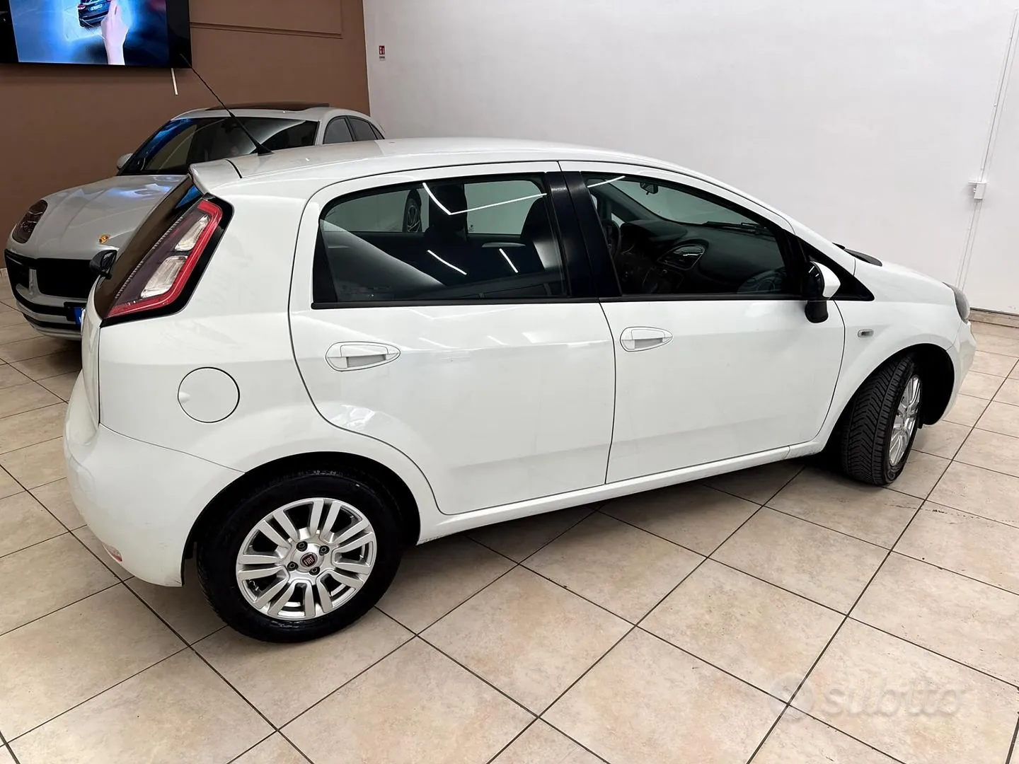 Fiat Punto 2013 photo 3