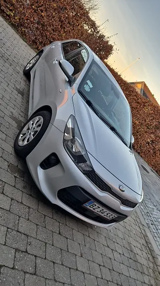 Kia Rio 2018 photo 2