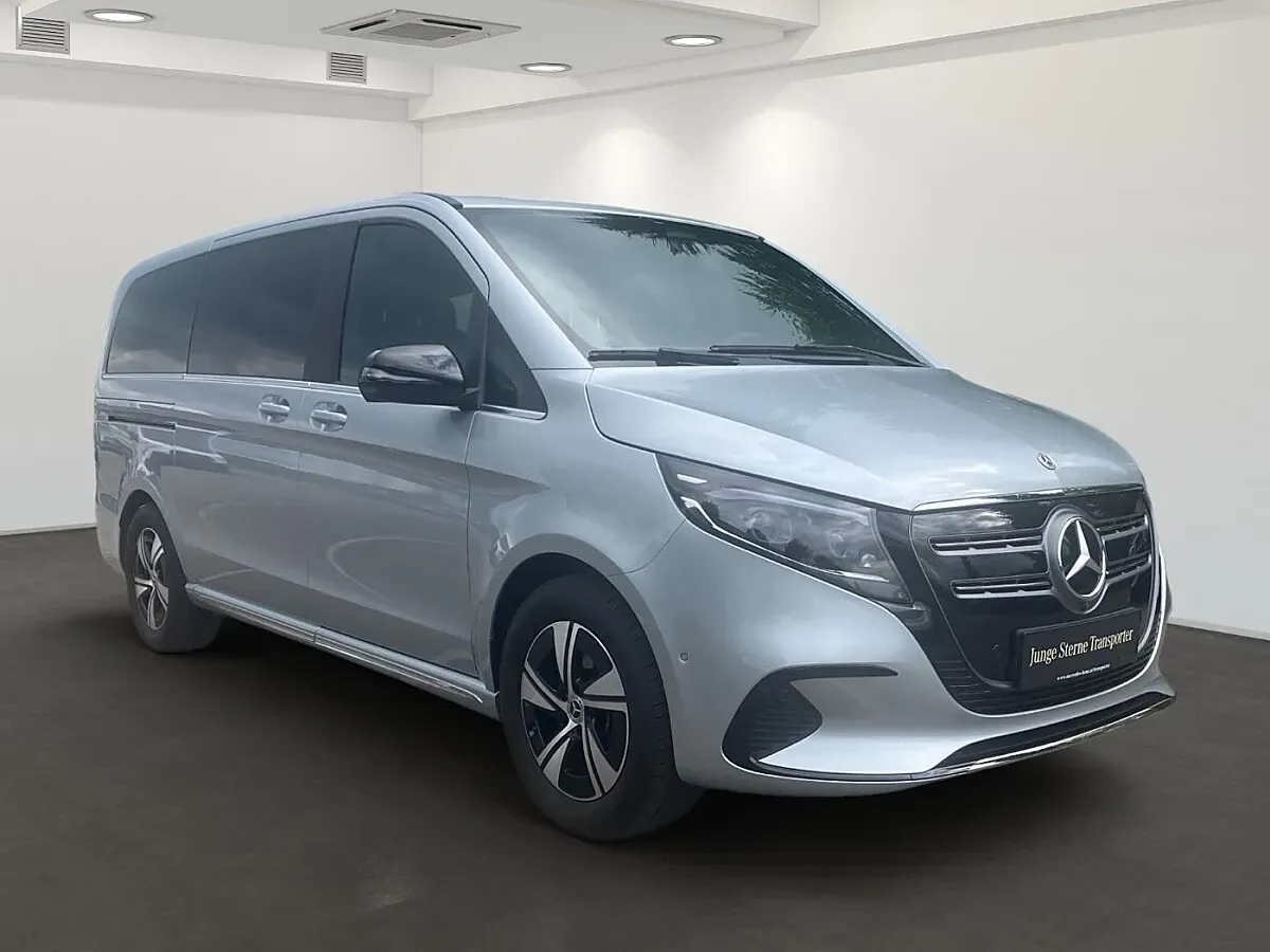 Mercedes-Benz Eqv 2025 photo 3