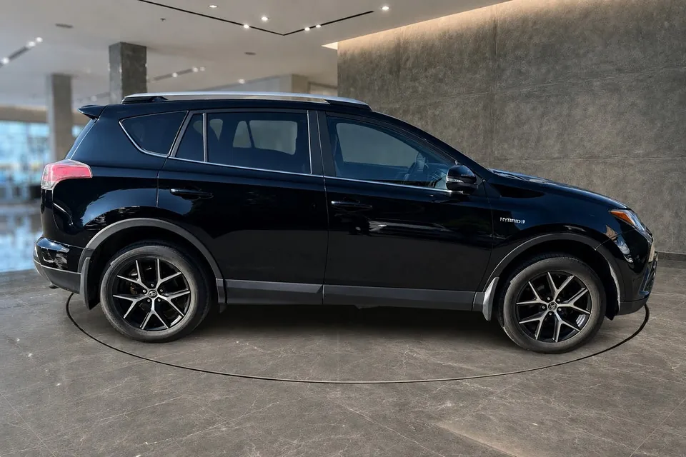 Toyota Rav4 2017 photo 3