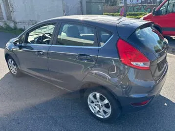 Ford Fiesta 2010 photo 3