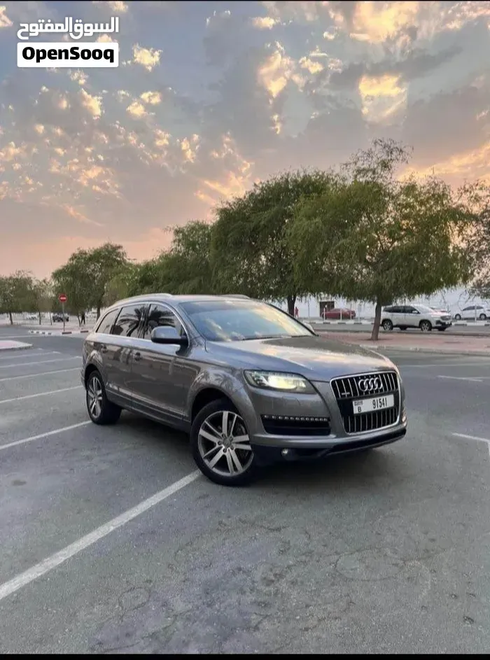Audi Q7 2013 photo 2