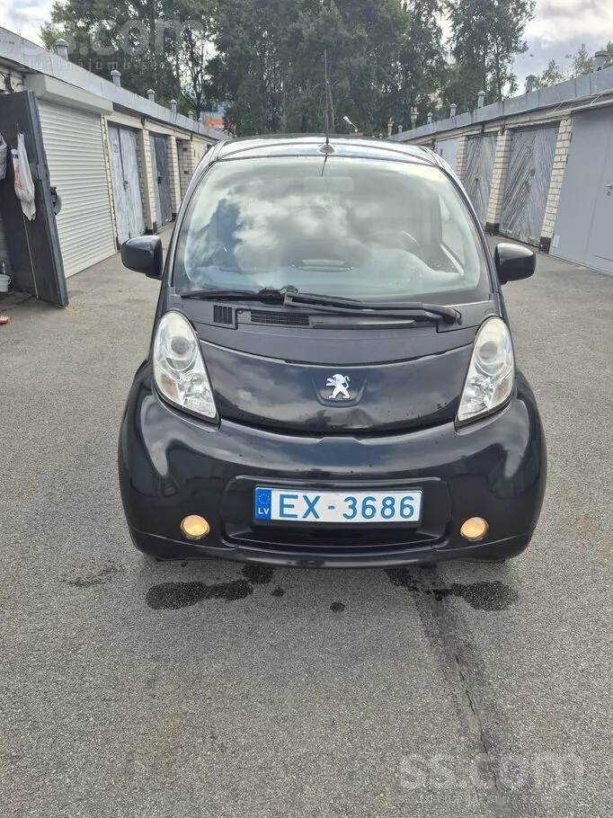 Peugeot Ion 2013 photo 2