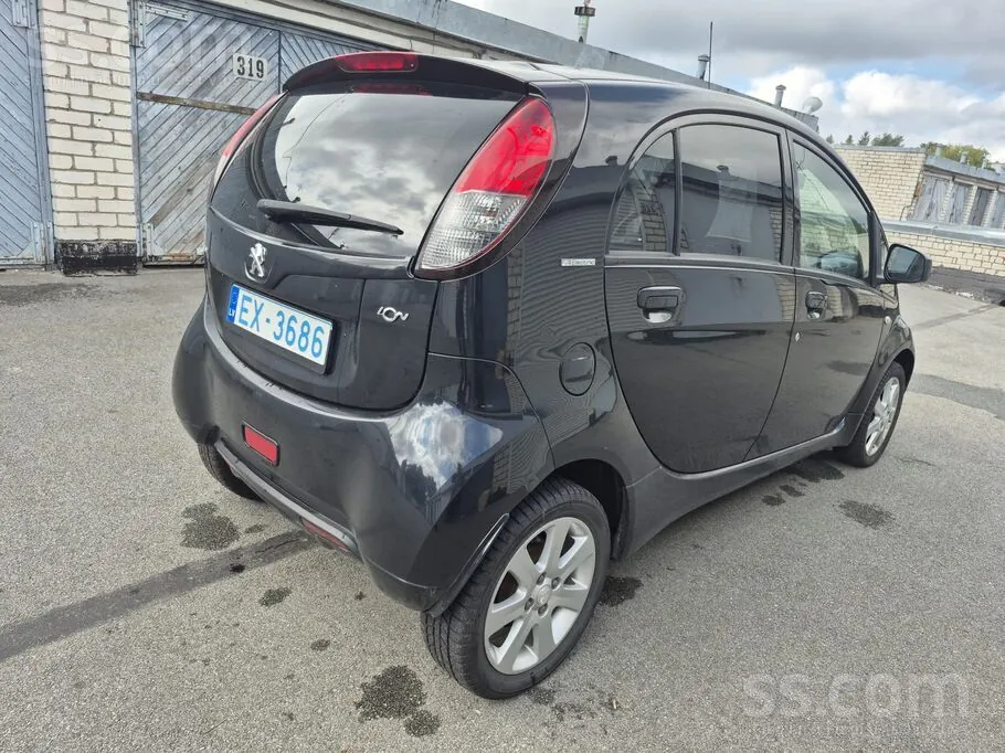 Peugeot Ion 2013 photo 5