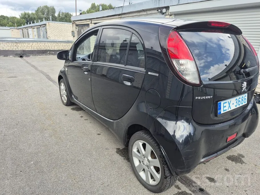 Peugeot Ion 2013 photo 3