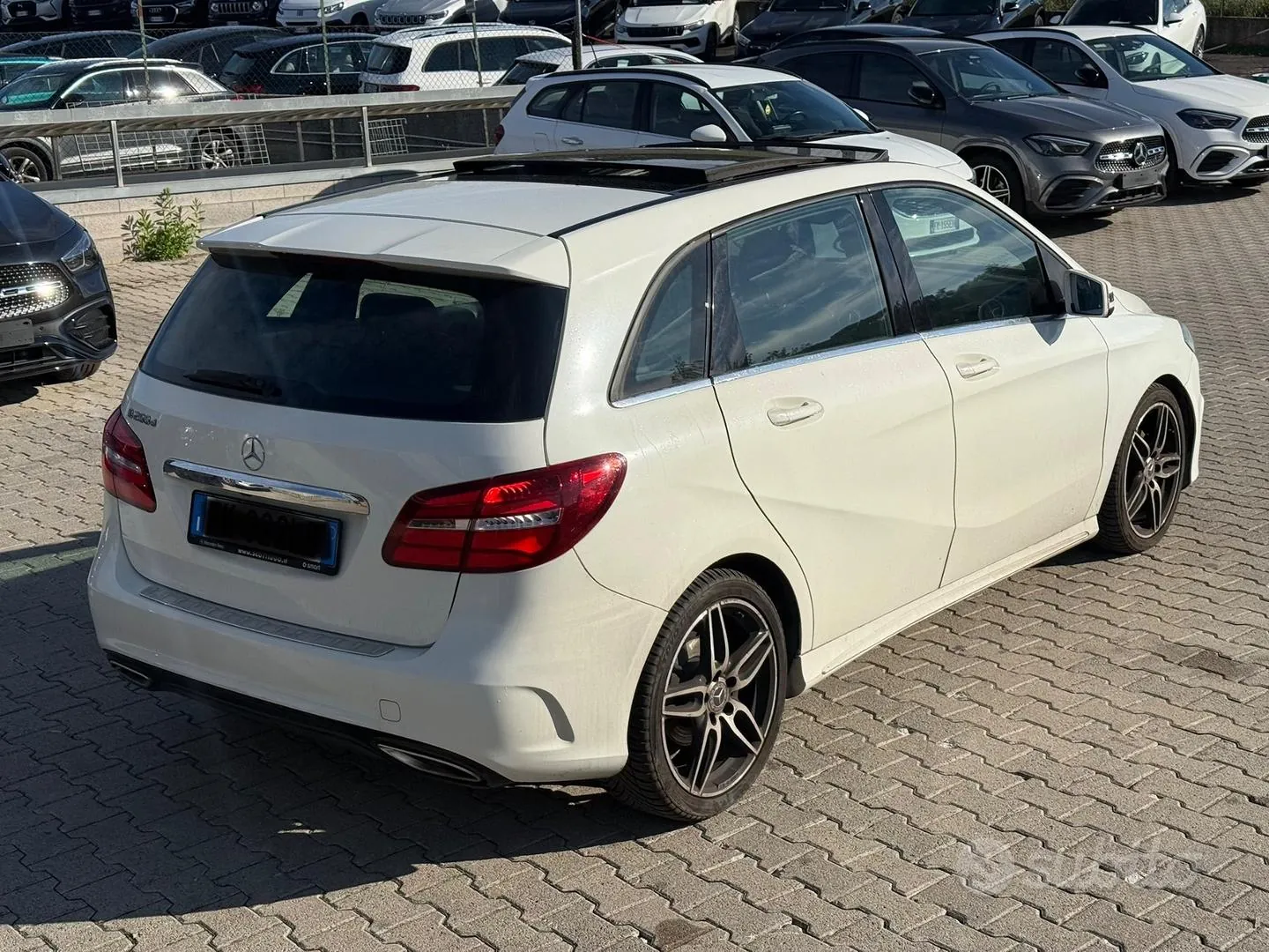 Mercedes-Benz B 200 D 2017 photo 3